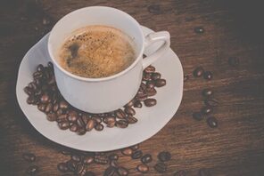Eine Tasse mit schwarzem Kaffee © Pixabay
