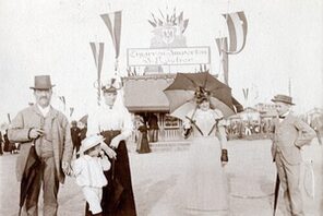 unbekannte Familie beim Bundesschießen 1896 © Stadtarchiv Mainz