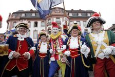 11.11. auf dem Schillerplatz vor dem Osteiner Hof