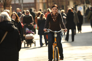 Radfahrerin mit einem Leihfahrrad "MVG mein Rad" © MVG, Volker Oehl