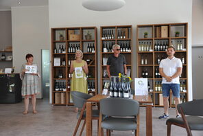 Weinprobe in der Vinothek © Weingut Paulinenhof