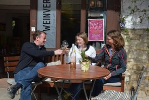 Weingut Wagner mit Andreas, Chrissy und Nina © Gisela Kirschstein